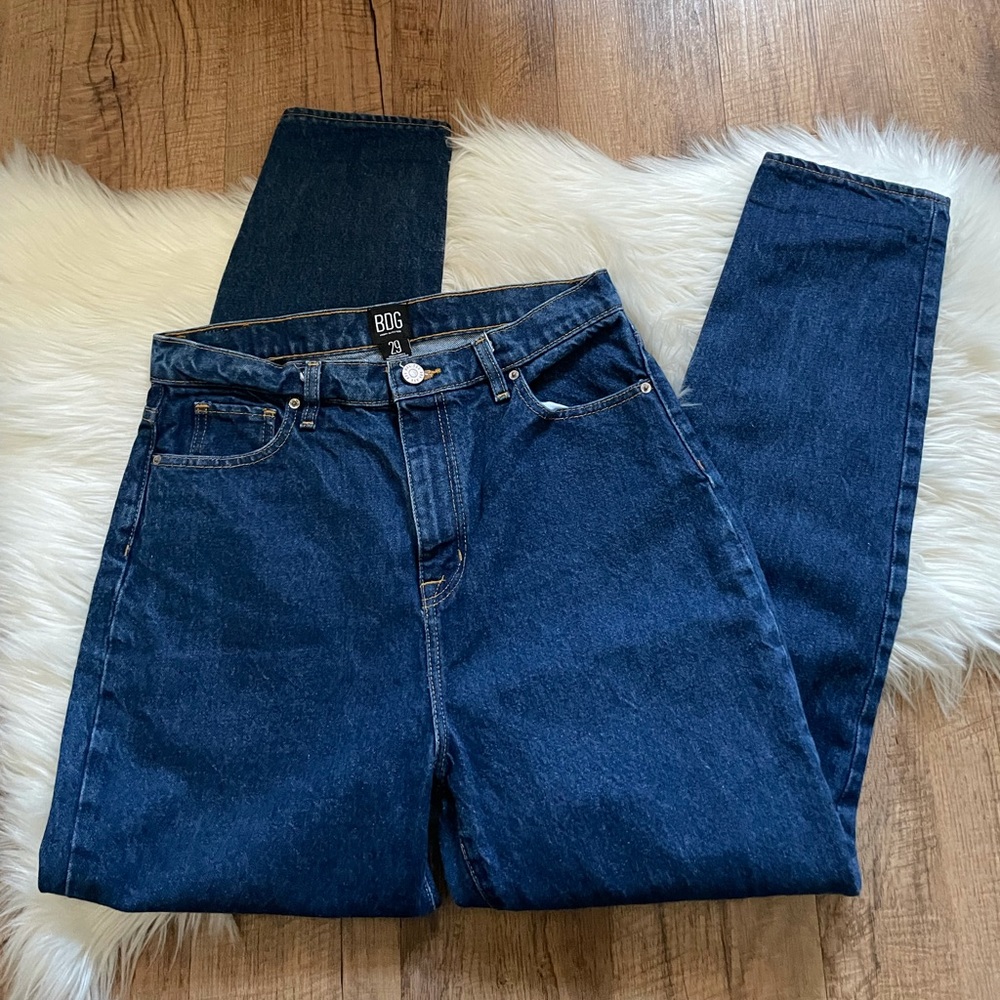 BDG URBAN OUTFITTERS | Mom High Rise Jeans - Picture 3 of 6